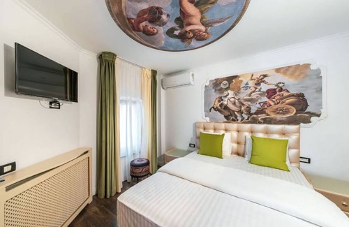 Sector 2 Cama Y Desayuno | 7-bedroom bed & breakfast in brilliant București with WiFi, AC