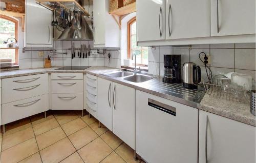 Ubbalt Casa | 7 Bedroom Gorgeous Home In Ubbalt
