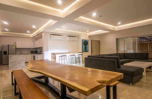 Cartagena Walled City Casa | 7 Bedroom in Clock Tower Plaza with Private Pool