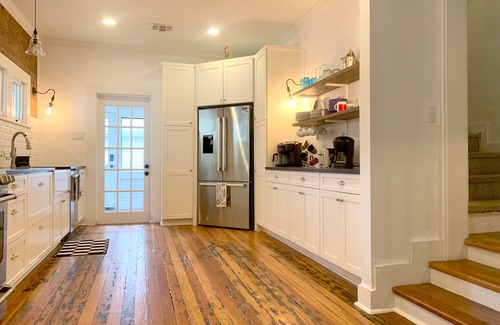 Midtown Casa | 7-bedroom vacation home just 4 minutes drive to River Walk