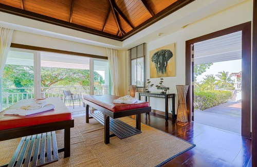 Hua Hin Villa | 7 Bedrooms Mansion on The Golf Course-JB