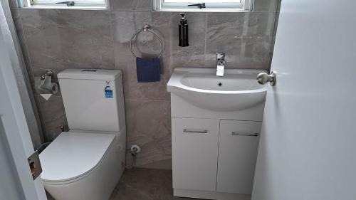 Auckland Apartamento | 7 Beds Including 2 Double Beds, 3 Single Beds, 2 Sofa Beds Serviced Studio, Suite 8