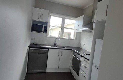Mount Albert Casa | 7 Beds including 4 Double Beds, 1 Single Bed, 2 Double Sofa Beds, 8 Renton Road, Mt Albert, Auckland