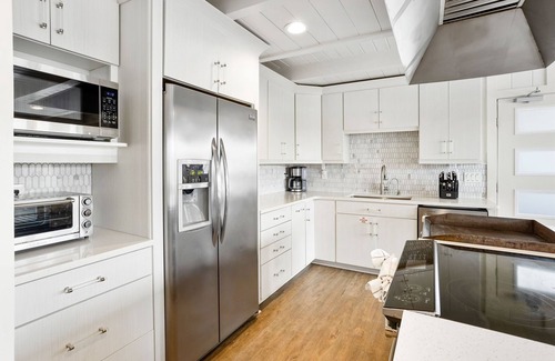 Bahama Beach Casa | 7 Br Gulf Front Beach Home. Family Friendly and affordable. Pets Considered.