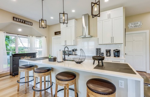 Highland Lake Estates Casa | Waterfront de lujo Deep Cove Retiros familiares / corporativos / grupales - para 30 - 6000sf