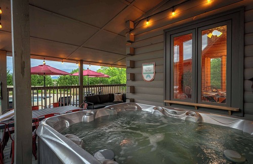Arden Casa | 7 Br~Sleeps 20~Sport Court~Pool~Hot Tub~Playground