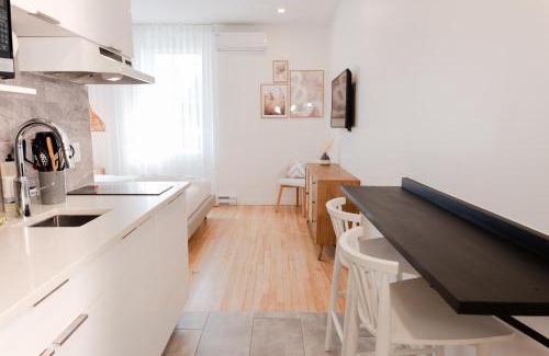 Plateau Mont Royal Apartamento | #7 - Charming Studio - Self Check in - Plateau - St-Denis - AC - TV
