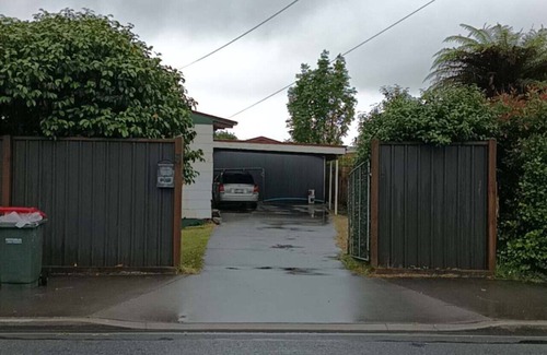 Rotorua Casa | 7 Double Beds including 2 Double Sofa Beds, 9 Steeles Lane