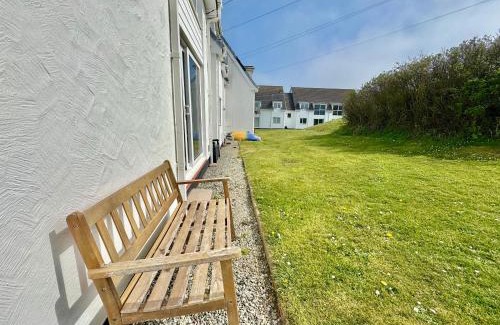Trearddur Bay Casa | 7 Isallt Lodges-3 bed-Ground Floor-Outside seating