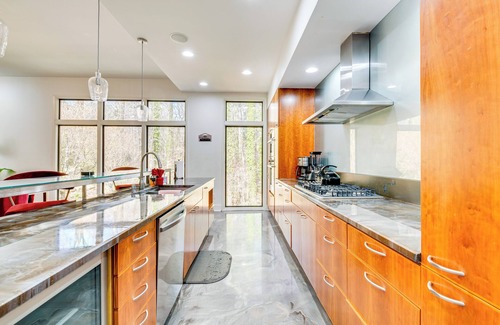 Collier Heights Casa | 7 Mi to Dtwn ATL: Sleek & Modern Home!
