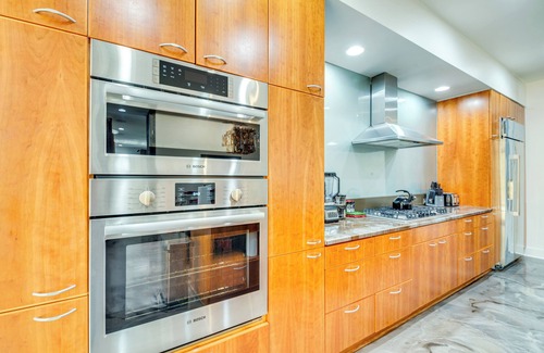 Collier Heights Casa | 7 Mi to Dtwn ATL: Sleek & Modern Home!