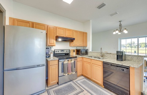 Riverview Casa | 7 Mi to Dtwn Jacksonville: Riverfront Home w/ Deck