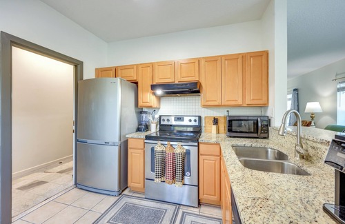 Riverview Casa | 7 Mi to Dtwn Jacksonville: Riverfront Home w/ Deck