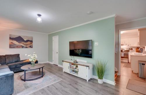North Raleigh Casa | 7 Mi to Dtwn Raleigh Townhome with Deck!