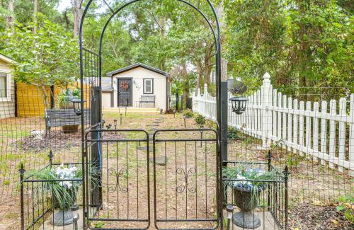 Harbinger Apartamento | 7 Mi to Kitty Hawk Pier and Beach Studio with Patio!