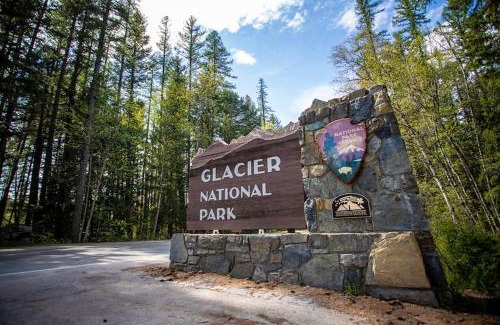 Coram Casa | 7 Min To Glacier, Fire Pit, Great Memories