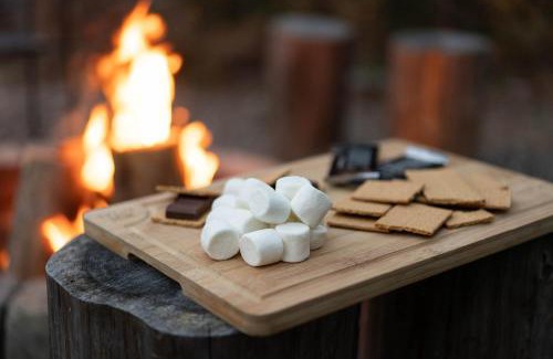 Coram Casa | 7 Min To Glacier, Fire Pit, Great Memories