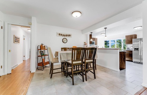 Star City Casa | *7 Min to WVU*Private Deck*Game Room*Full Kitchen*W/D