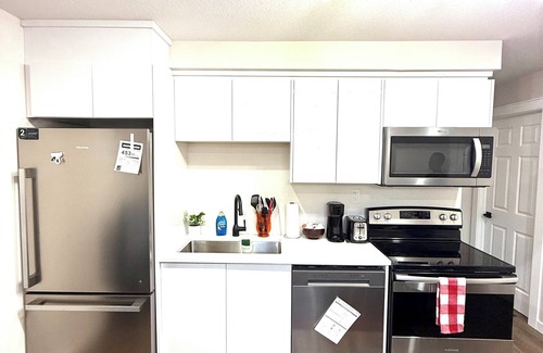 Regina Casa | 7 minutes drive from the airport. One bedroom cozy apartment.
