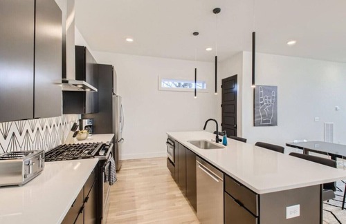 Berry Hill Casa | 7- Music Hill - The Music City Collection