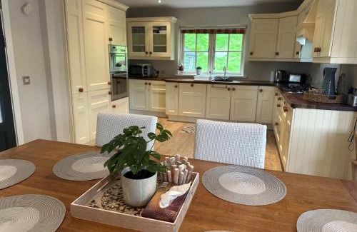 Kenmare Casa | 7 Oakwood Manor Kenmare