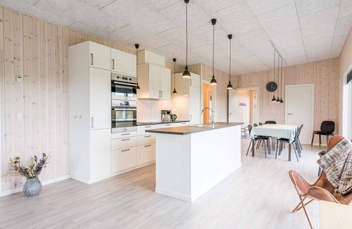 Falen Casa | 7 person holiday home in Hemmet
