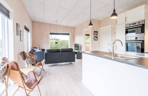Falen Casa | 7 person holiday home in Hemmet