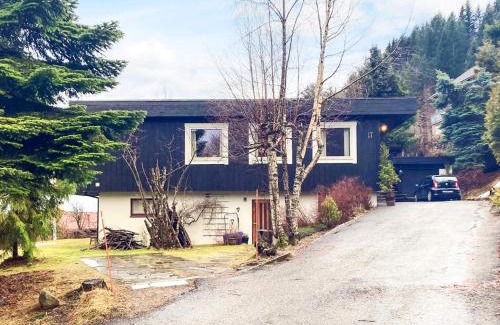 Molde Apartamento | 7 person holiday home in Molde