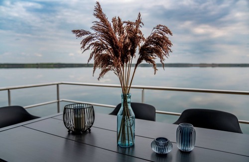 Laasow Alquiler De Eote | 7. Schwimmendes Ferienhaus Neptun - Schwimmende Ferienhäuser Gräbendorfer See