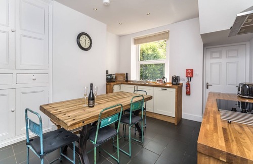 Keswick Cabaña | 7 The Townhouses - a house that sleeps 8 guests in 4 bedrooms