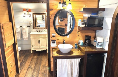 Sevierville Casa | Tiny Home Cottage cerca de los Smokies # 7 Tilly