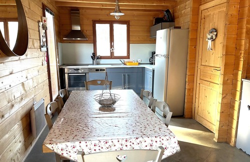 Jassat Chalet De Esquí | Se alquila chalet de 70 M2 a 250 m del lago Chambon