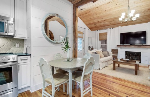 Hammocks of Seagrove Casa | 700yds 2 Beach~4 Bikes Included~Optl Golf Cart~Pool~Porch~Bramble Cottage