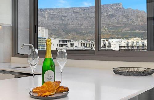 Bo'Kaap Apartamento | 702 on Strand Cape Town - Panoramic Mountain Views