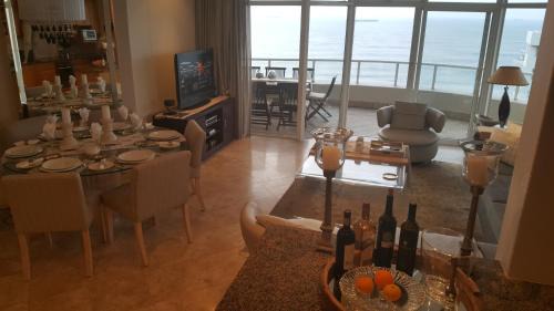 Umhlanga Apartamento | 703 Oyster Schelles - by Stay in Umhlanga