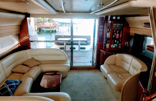St. Petersburg Alquiler De Eote | Yate Ultra Lujo 70FT