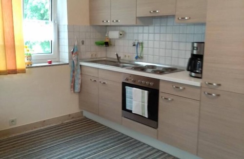 Wiesenfelden Apartamento | Casa de vacaciones de 70m2 con balcón y servicio de pan.