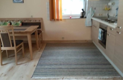 Wiesenfelden Apartamento | Casa de vacaciones de 70m2 con balcón y servicio de pan.