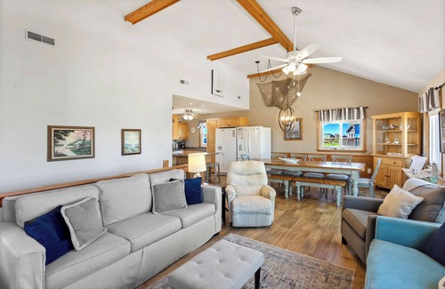 South Nags Head Casa | 7107 Intangible Bay * 1 Min Walk to the Beach