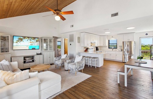 South Nags Head Casa | 7121 The Shelter * 4 Min Walk to Beach