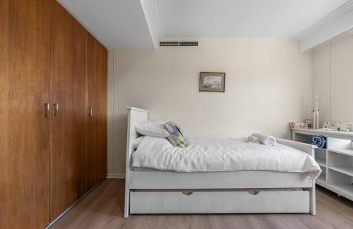 Darling Harbour Casa | 72CHS Abnb-Style Garden view, 2Parking, Pool, 3mins to Darling Harbour