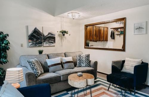 Glacier Apartamento | 73SW - WiFi - F P - WithD - Sleeps 6 home