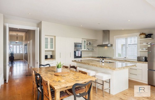 Epsom Apartamento | Magnificent Villa Getaway