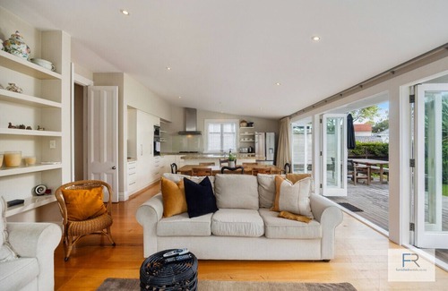 Epsom Apartamento | Magnificent Villa Getaway