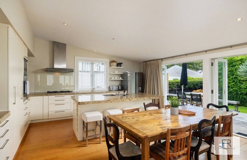 Epsom Apartamento | Magnificent Villa Getaway