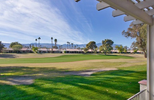 Palm Desert Condominio | 765 Preston Remodeled Golf Course and Mountain View