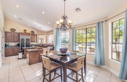 Las Vegas Casa | 777Rentals - 11BR/8.5BA - TUF House