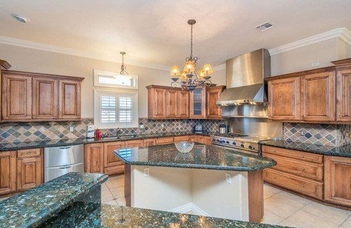 Paradise Casa | 777Rentals - 5BR/4.5Bath - Log Cabin Estate