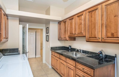 Paradise Casa | 777Rentals - 5BR/4.5Bath - Log Cabin Estate