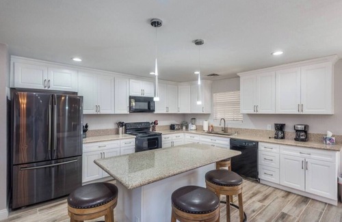 Enterprise Casa | 777Rentals - 7BR/4BA - Southwest Estate